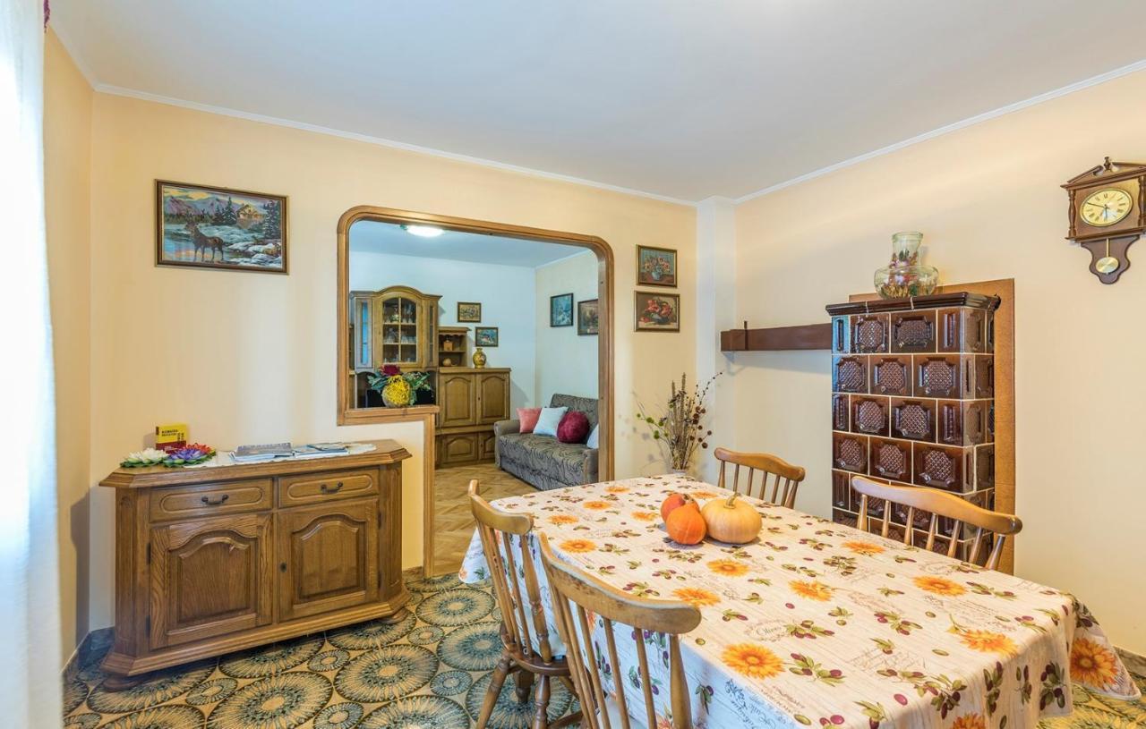 Sveti Lovreč Pazenatički Ferienhaus Zora With Whirlpool מראה חיצוני תמונה