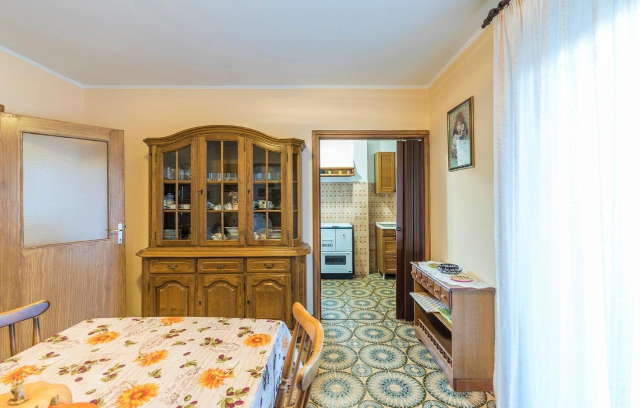Sveti Lovreč Pazenatički Ferienhaus Zora With Whirlpool מראה חיצוני תמונה